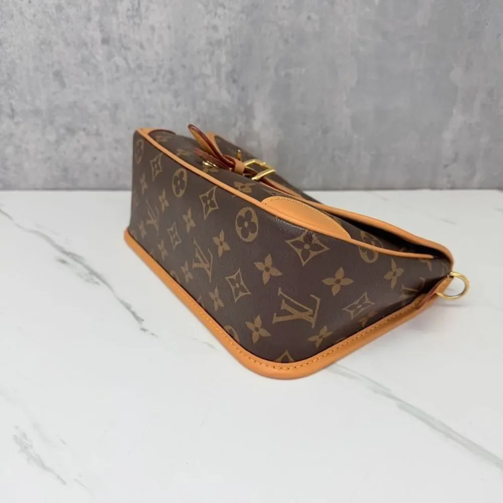 Louis Vuitton Women Pre-Loved Bag Very Good Condition